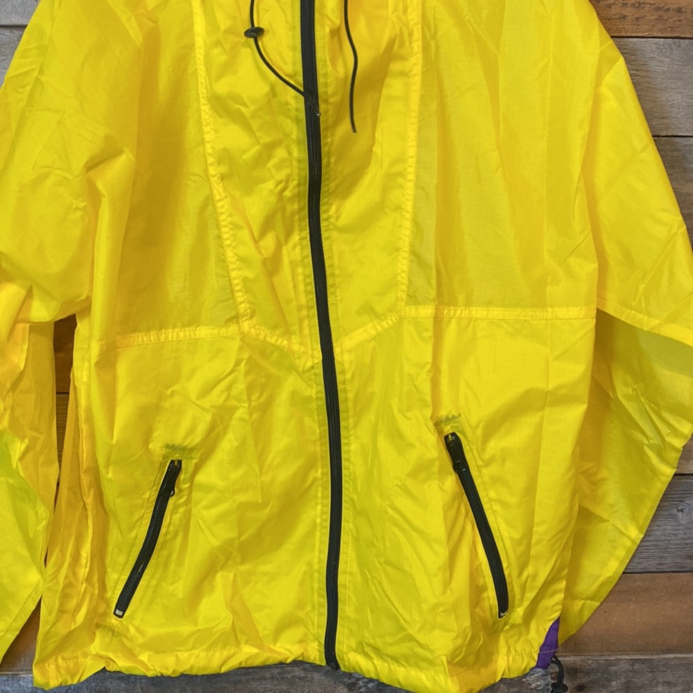 BOGO❗️Helly Hansen Jacket - Picture 3 of 6